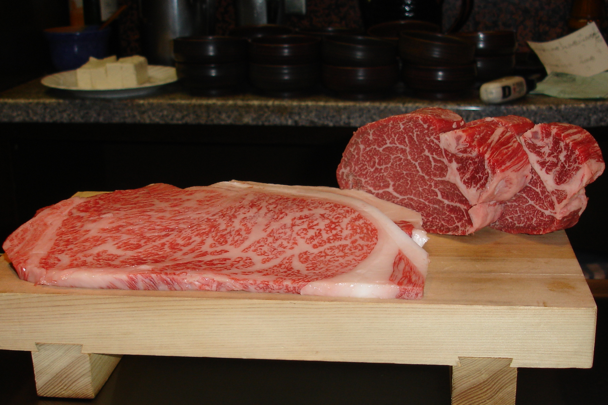 4_Kobe_Beef,_Kobe_Japan.jpg