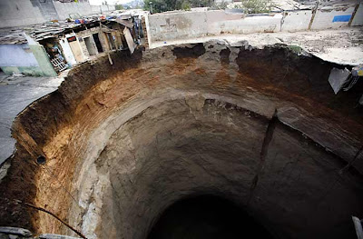 sinkhole2.jpg