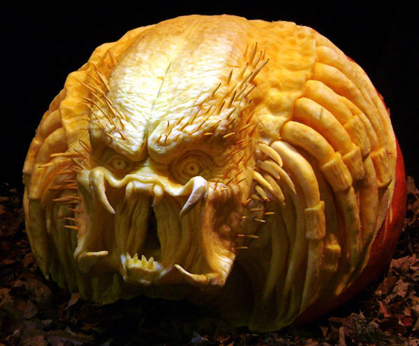 predatorpumpkin-large-102508.jpg