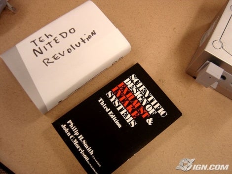 pre-e3-2005-revolutions-size-20050513005154703-000.jpg